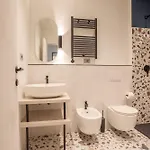 Cvm 19 Hotel *