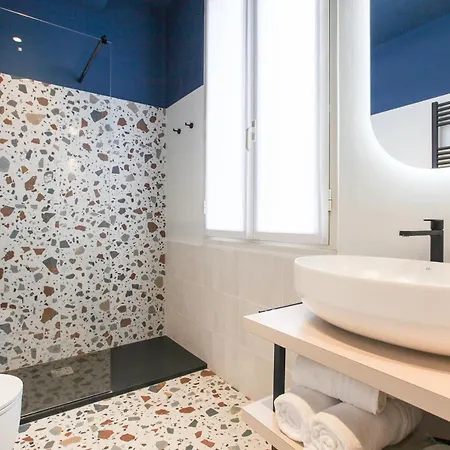 Cvm 19 Hotel Mediolan